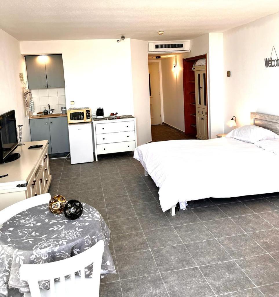 Raphael Apartments Herzliya Bagian luar foto