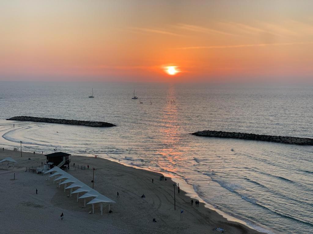 Raphael Apartments Herzliya Bagian luar foto