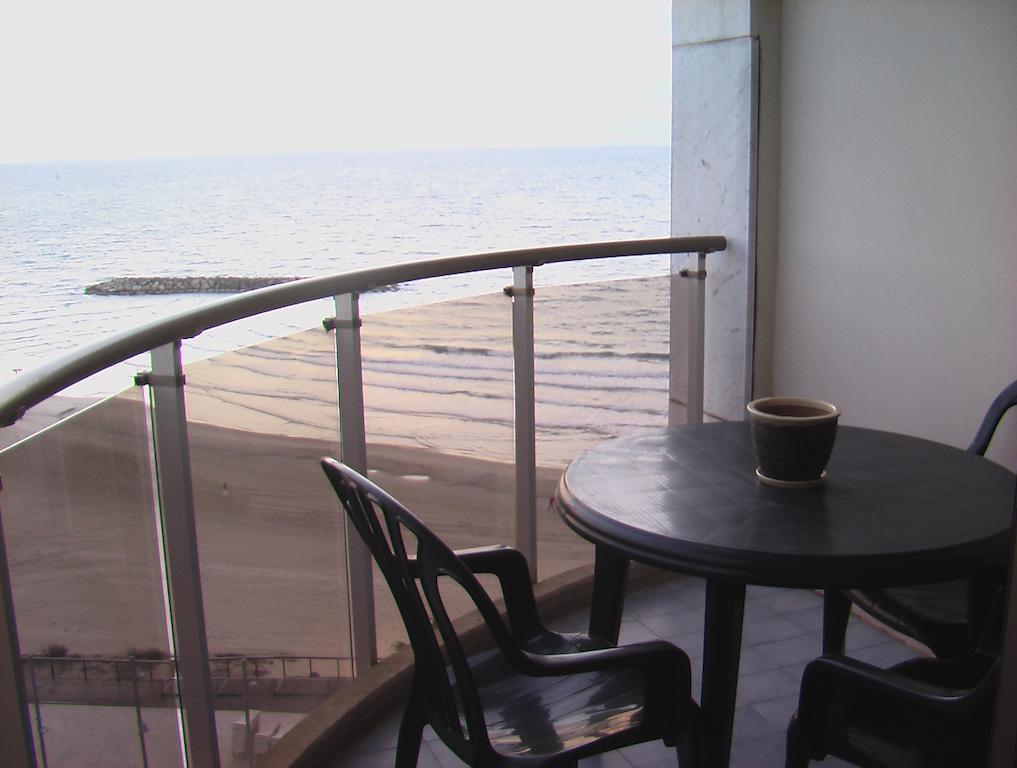 Raphael Apartments Herzliya Ruang foto