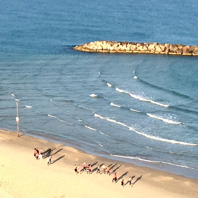 Raphael Apartments Herzliya Bagian luar foto