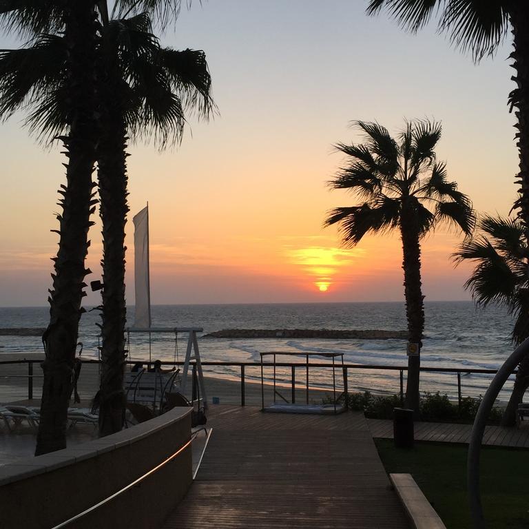 Raphael Apartments Herzliya Bagian luar foto