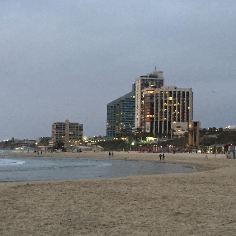 Raphael Apartments Herzliya Bagian luar foto