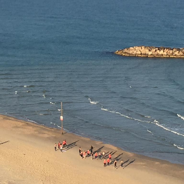 Raphael Apartments Herzliya Bagian luar foto